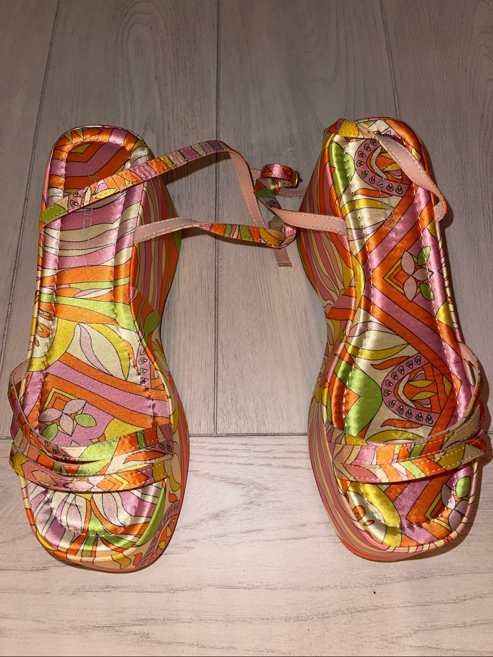 Unilady Colorful Floral Print Platform Sandals with Ankle Tie